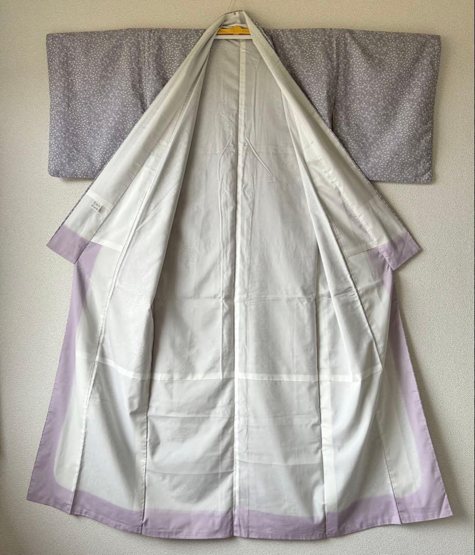 桃*郎様 美品！ 東レシルック 洗える着物 化繊 薄紫 小花 唐草柄 身丈163