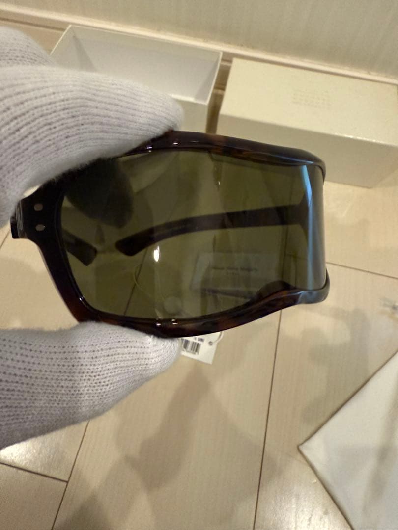 本人期　09ss マルジェラ　インコグニート　サングラス　8 ルックブック