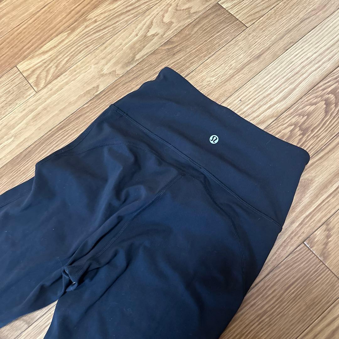 ハイウエスト黒レギンス