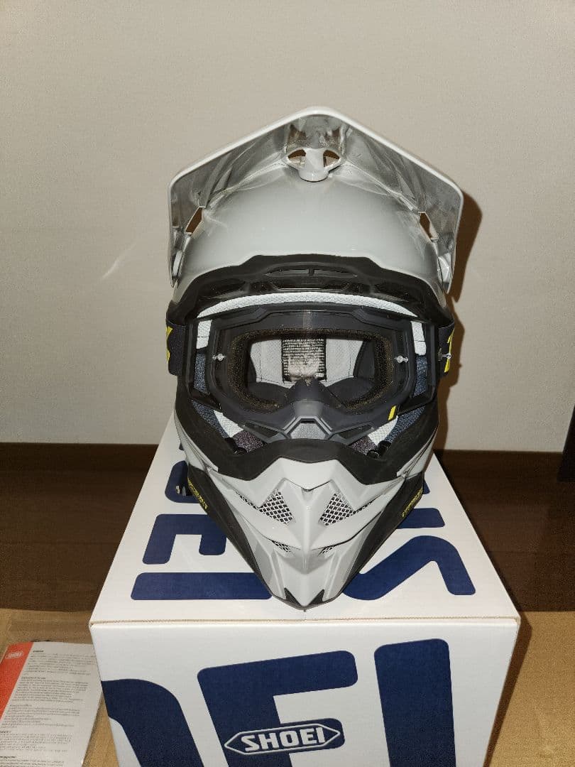 SHOEI VFX-WR 　クレヨンカラー