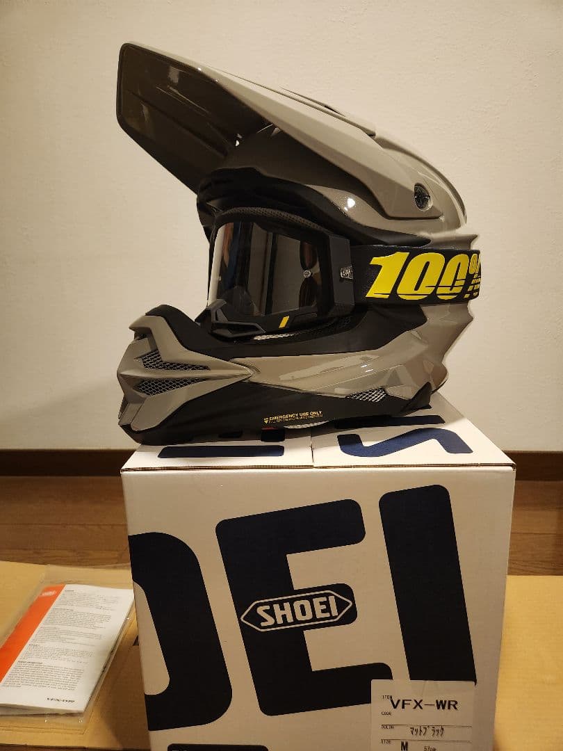 SHOEI VFX-WR 　クレヨンカラー