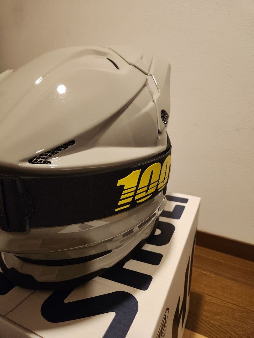 SHOEI VFX-WR 　クレヨンカラー