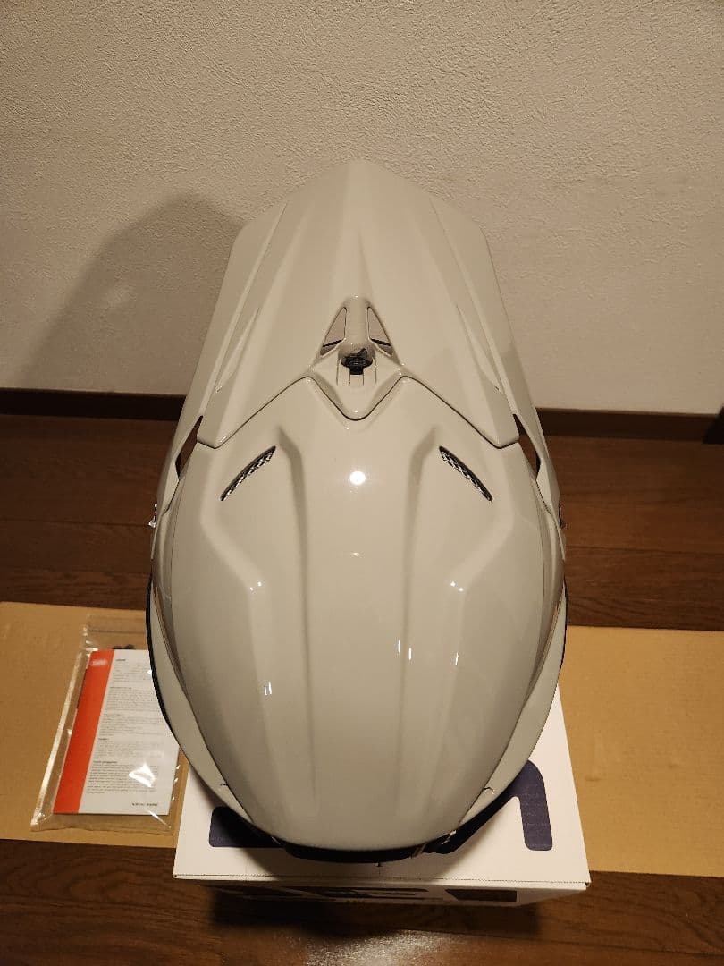 SHOEI VFX-WR 　クレヨンカラー