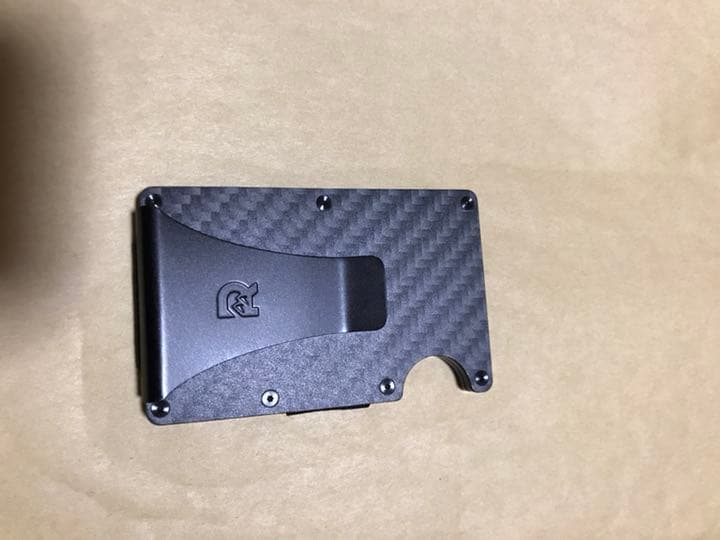 the RIDGE カーボン マネークリップ