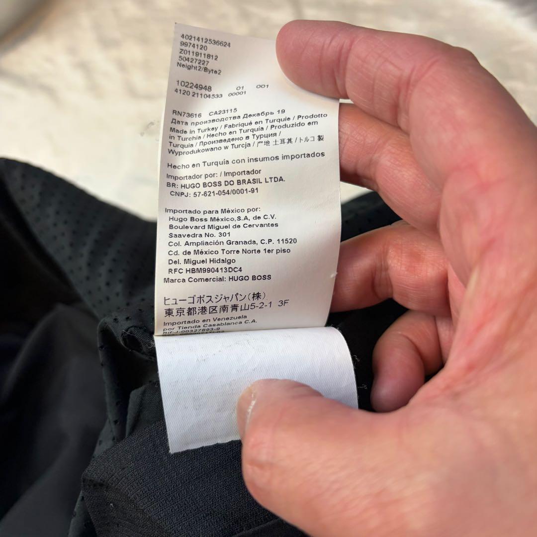 ヒューゴボス　HUGO BOSS スーツ　サイズ52 ブラック