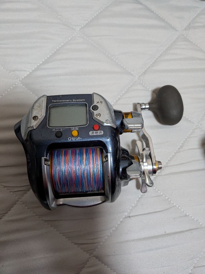 電動リール 青緑ライン付き