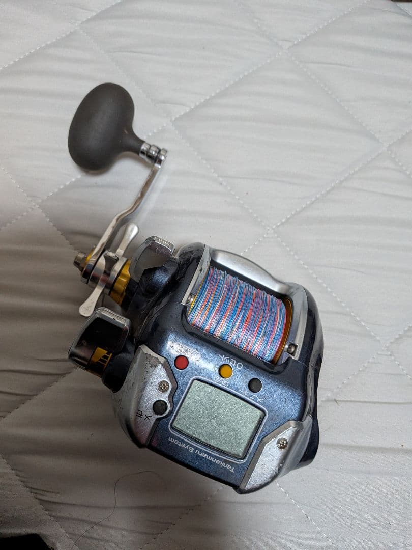 電動リール 青緑ライン付き