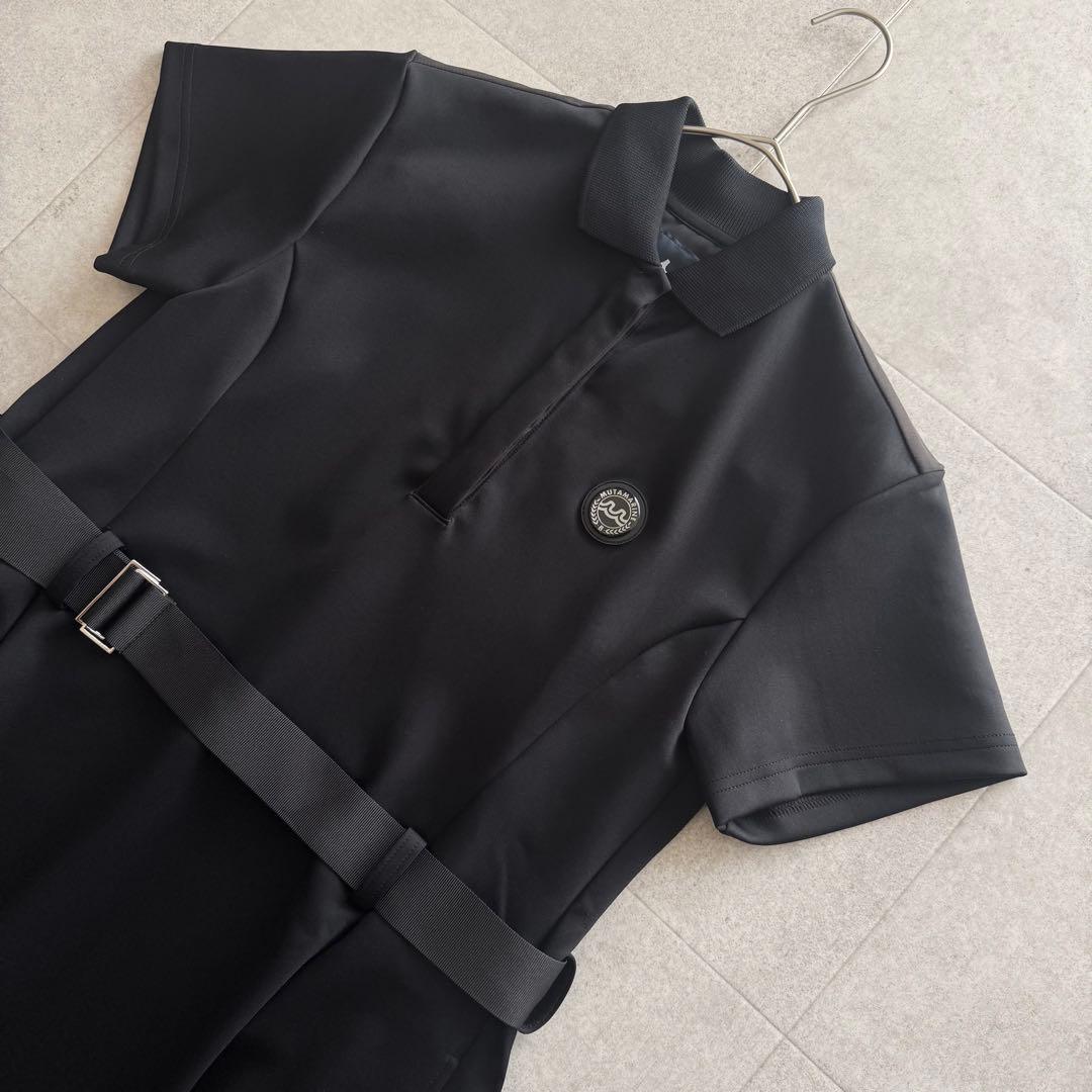 タグ付き　ムータマリンゴルフ　ワンピース　半袖　ロゴプリント　ベルト　黒　フレア