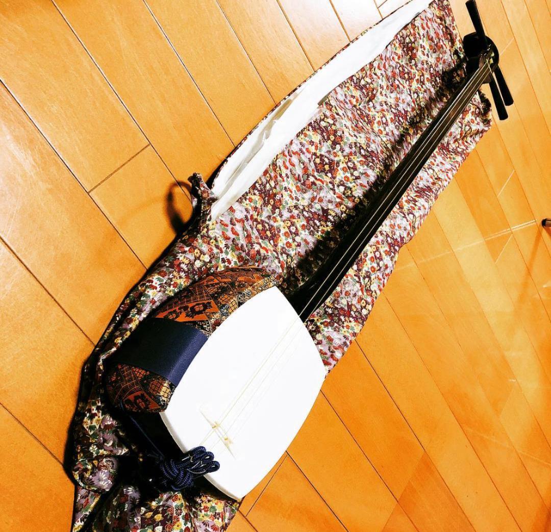 【美品】三味線・ハードケース付き・長唄