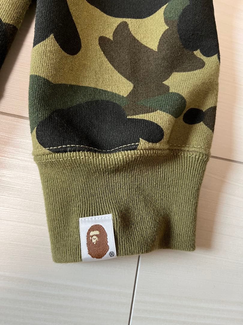 A Bathing Ape (BAPE) シャークカモ柄 フルジップ パーカー