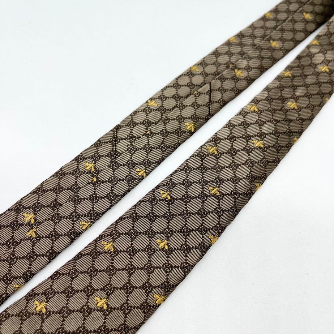 美品　GUCCI ネクタイ　ビジネス　蜂　GG柄　シルク100% 高級　現行