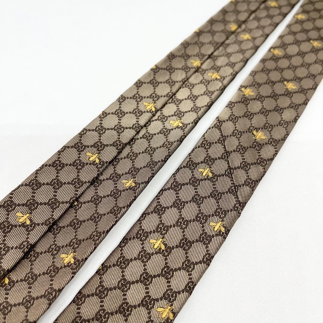 美品　GUCCI ネクタイ　ビジネス　蜂　GG柄　シルク100% 高級　現行