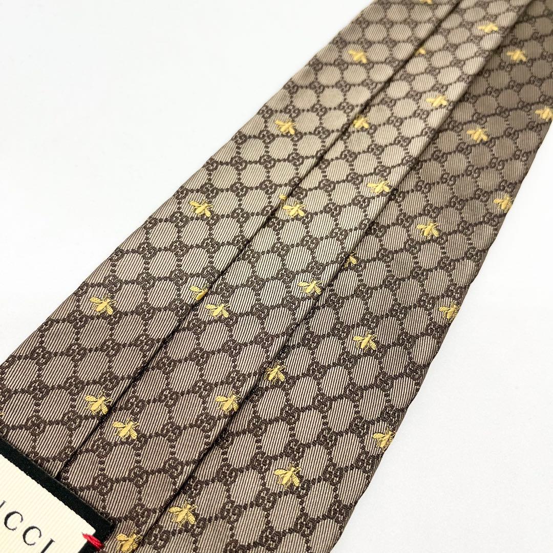 美品　GUCCI ネクタイ　ビジネス　蜂　GG柄　シルク100% 高級　現行
