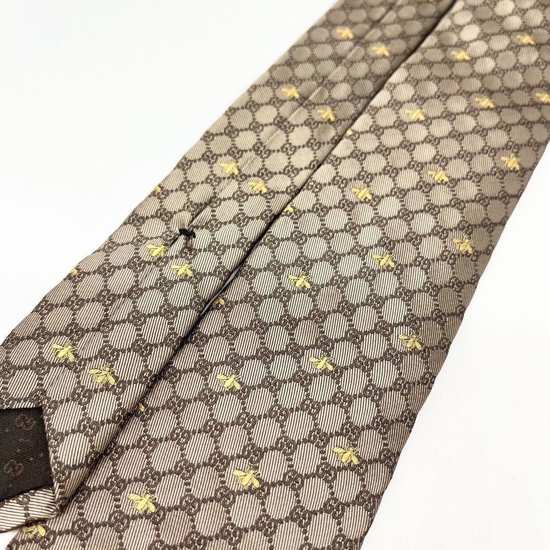 美品　GUCCI ネクタイ　ビジネス　蜂　GG柄　シルク100% 高級　現行