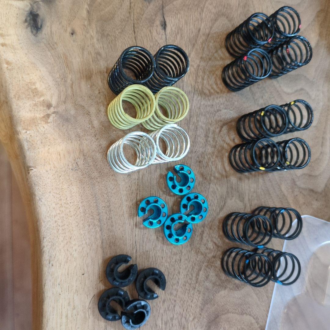 タミヤ M07ほぼR仕様 ヤリス軽量ボディ 60Dタイヤ スプリング各種