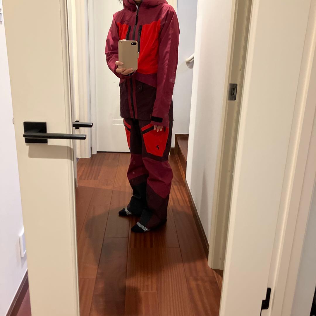 ピークパフォーマンス　グラヴィティジャケットXS・パンツS　ウィメンズ