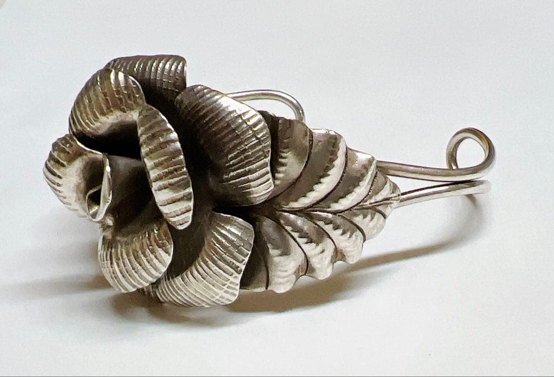 カレンシルバー バラモチーフ カフバングル