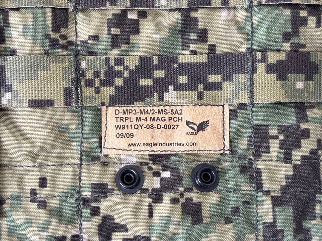 イーグル　M4トリプルマグポーチ　AOR2 実物