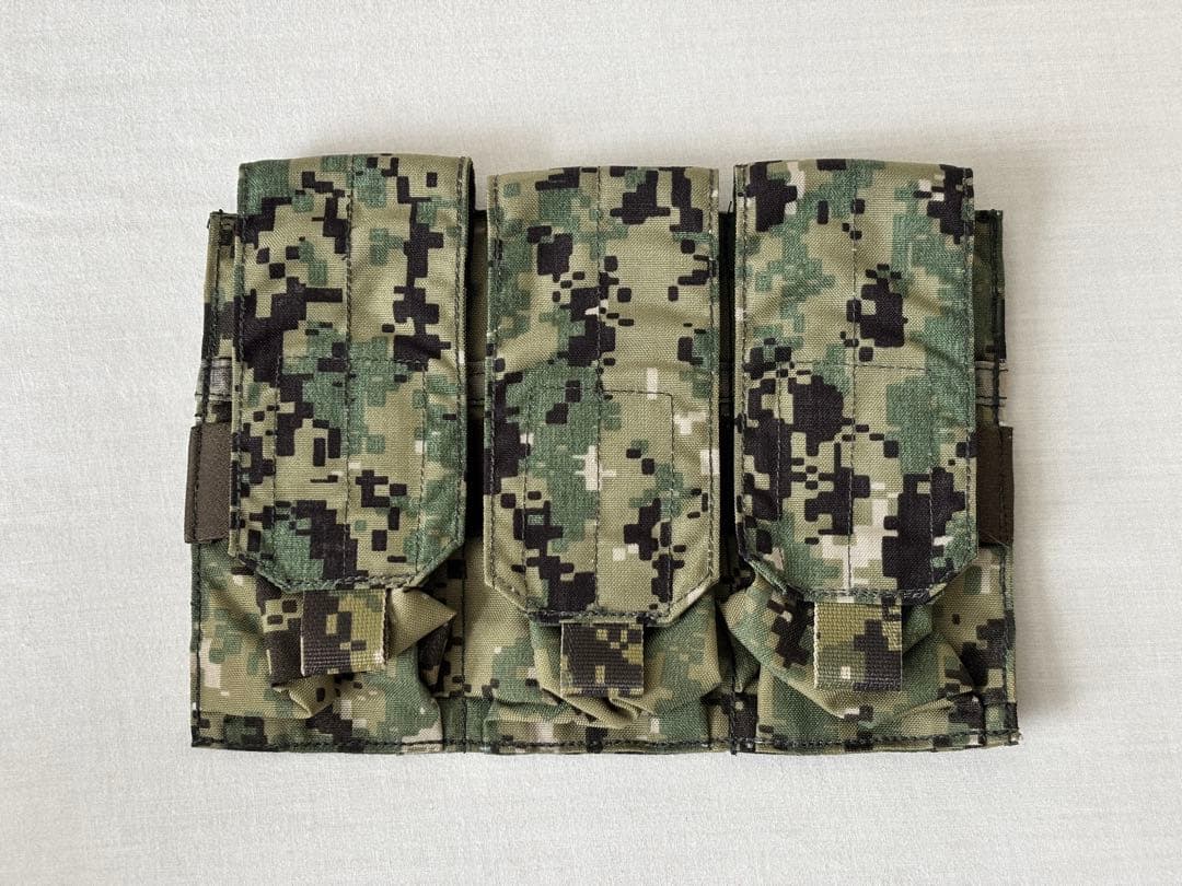 イーグル　M4トリプルマグポーチ　AOR2 実物