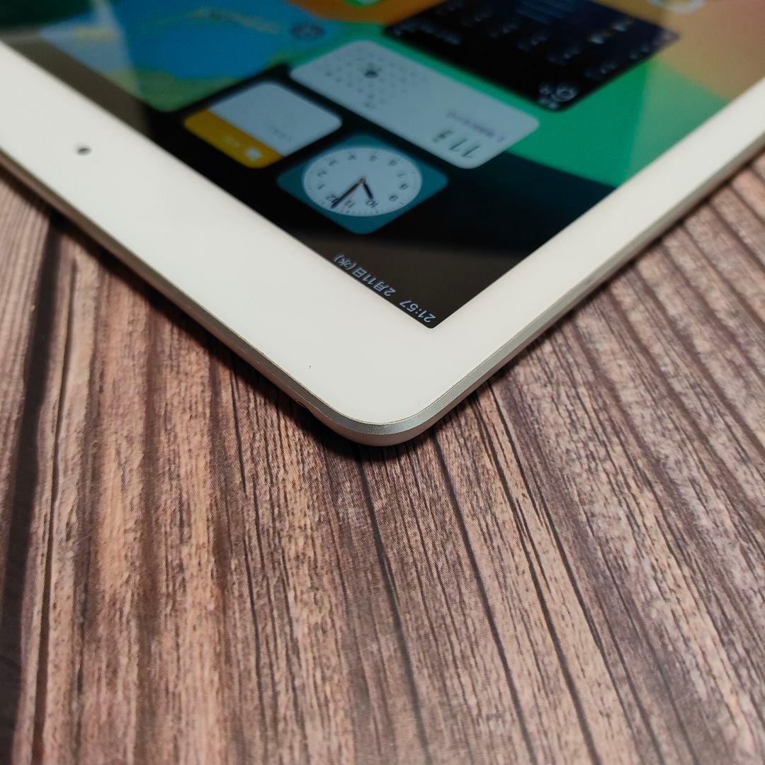 iPad 第6世代 32GB シルバー 美品
