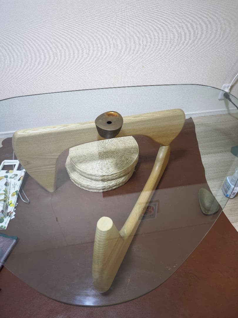 都内引渡可　イサム・ノグチ リプロ ガラスローテーブル モダンデザイン