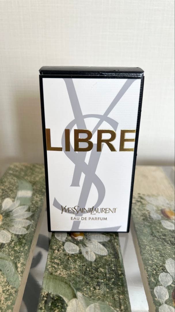 【美品】Yves Saint Laurent リブレ オーデパルファム 50ml