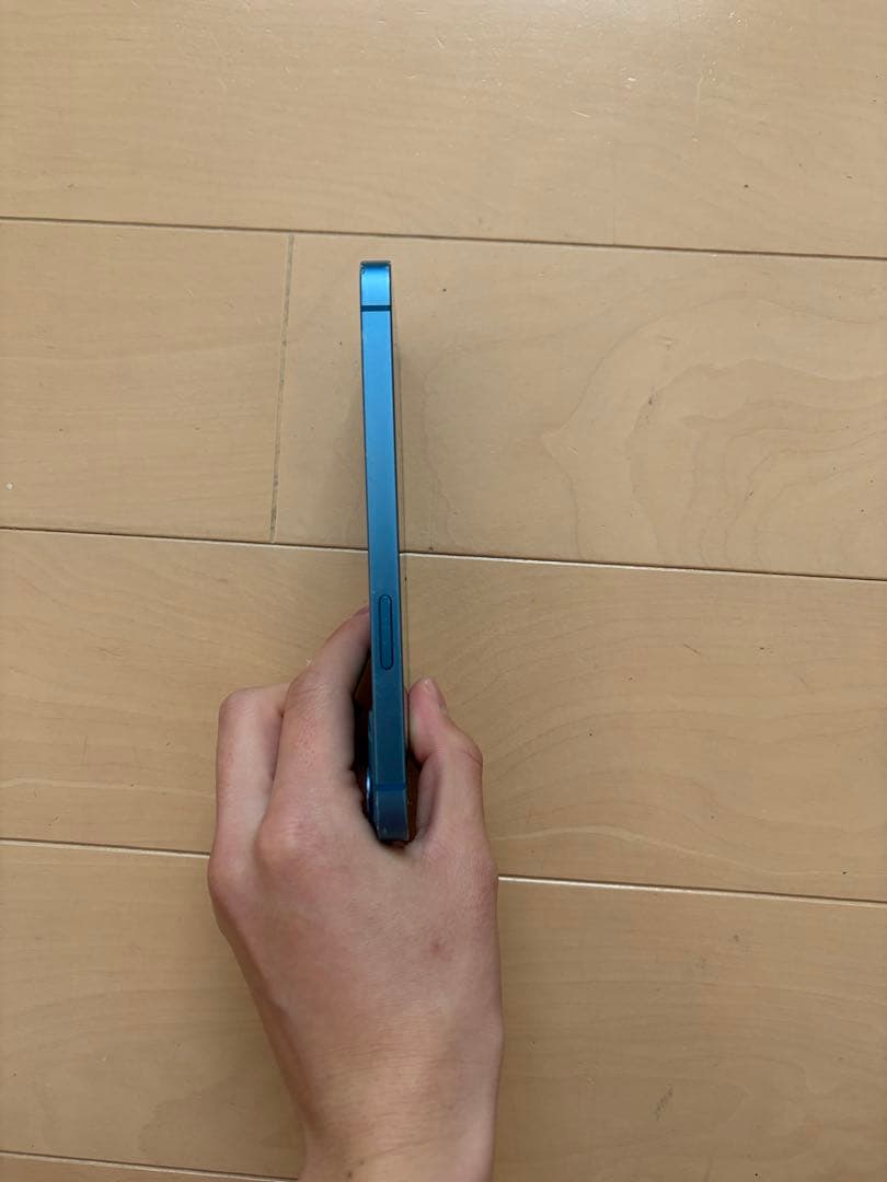 【美品】Apple iPhone 13 本体 青