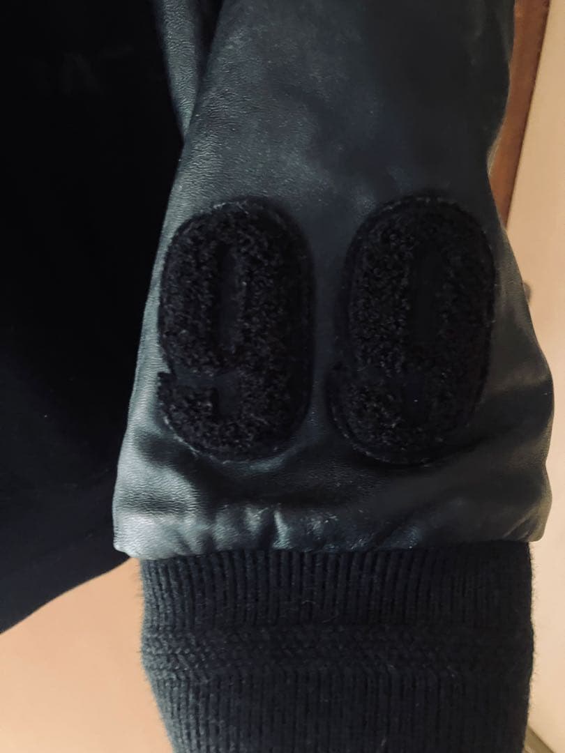 futura スタジャン ブラック 限定99枚 99と刺繍ロゴ付き