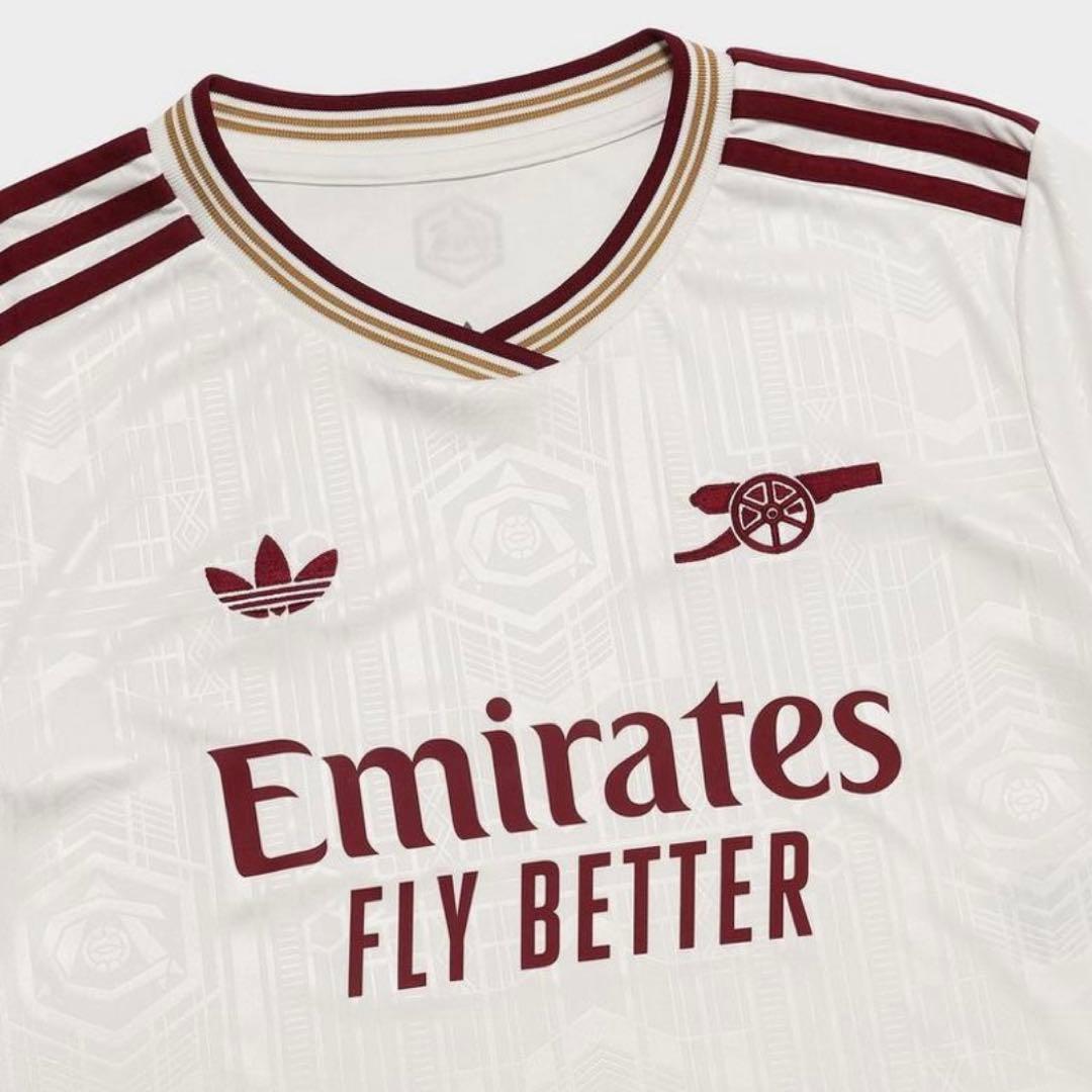 海外限定モデルM⭐️adidas アーセナル ショート丈 ベイビーモンスター着用