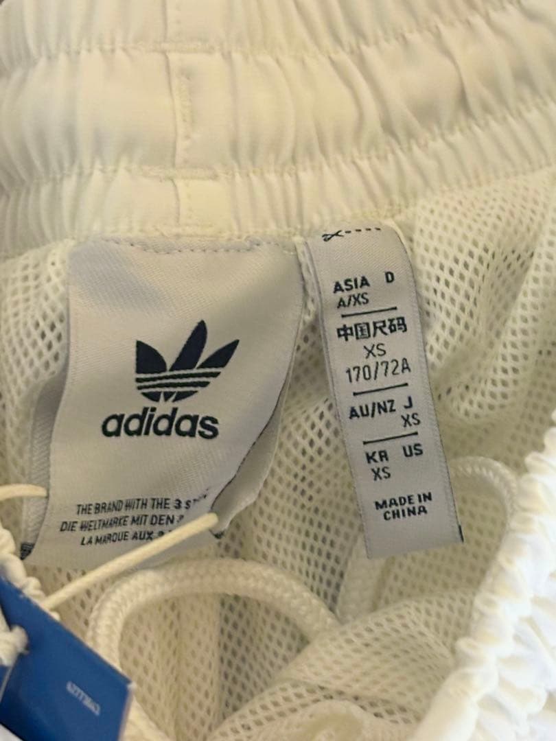 トラックパンツ　アイボリーXS アディダスオリジナルス