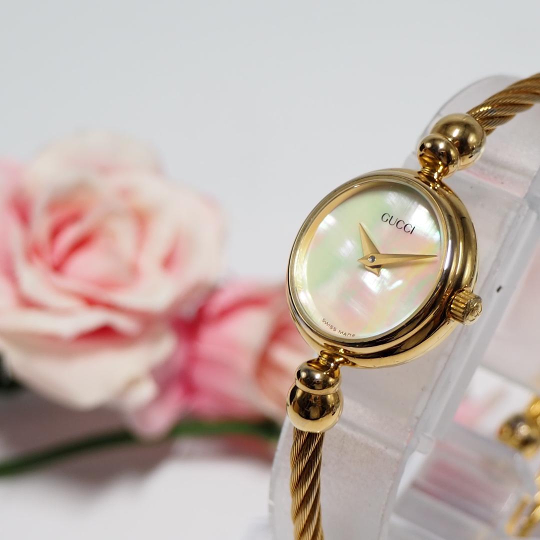 美品 グッチ GUCCI バングルウォッチ 2700L シェル 腕時計 H401