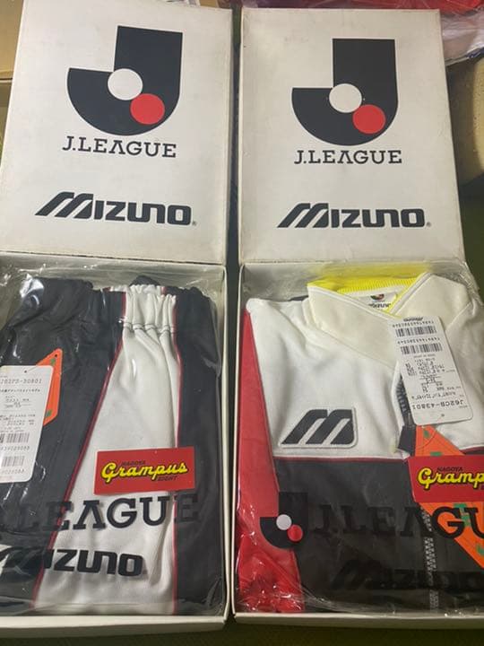 名古屋グランパスウォームアップスーツ上下