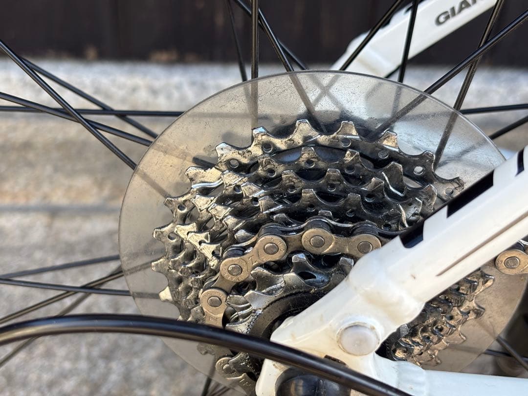 ロードバイクデビューに！ジャイアント　デファイ　giant DEFY3 ホワイト