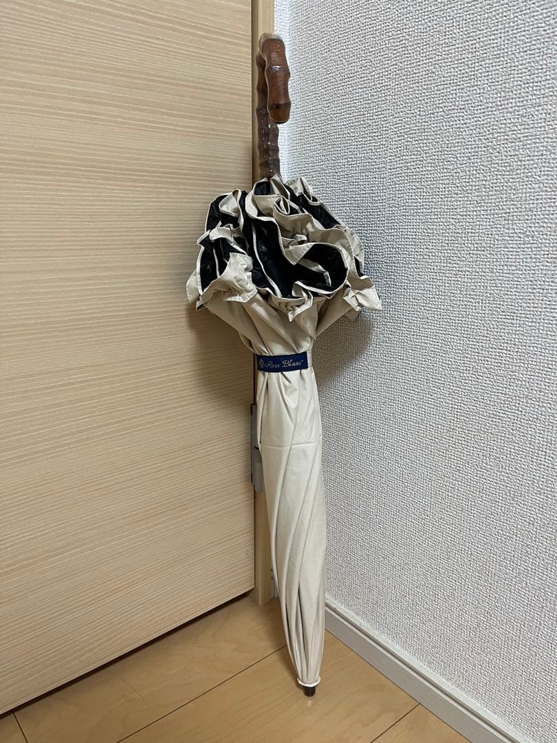 芦屋ロサブラン 2段折り フリル 曲がり竹手元 ベージュ 新品未使用