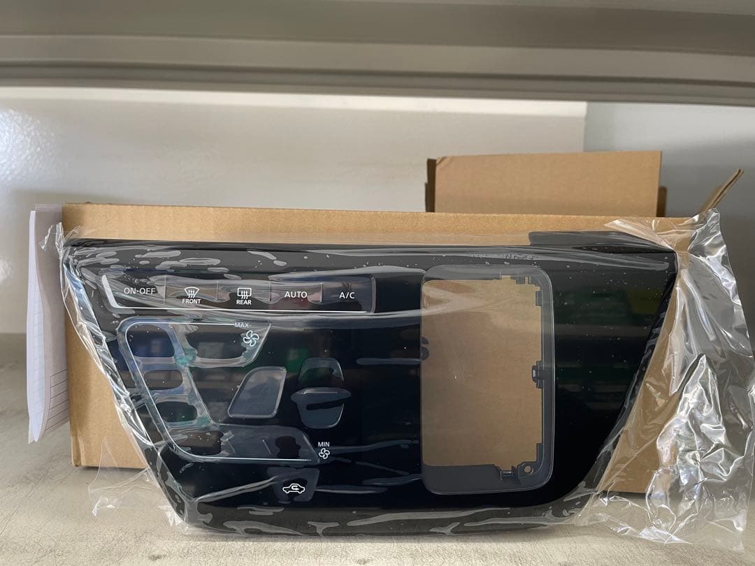 4*R様 新品 デイズ 5BA-B43W エアコン スイッチ パネル