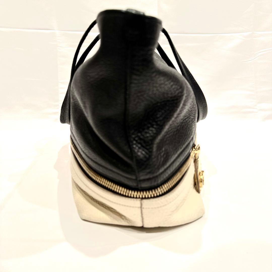 フェラガモ トートバッグ ガンチーニ バイカラー レザー A4可