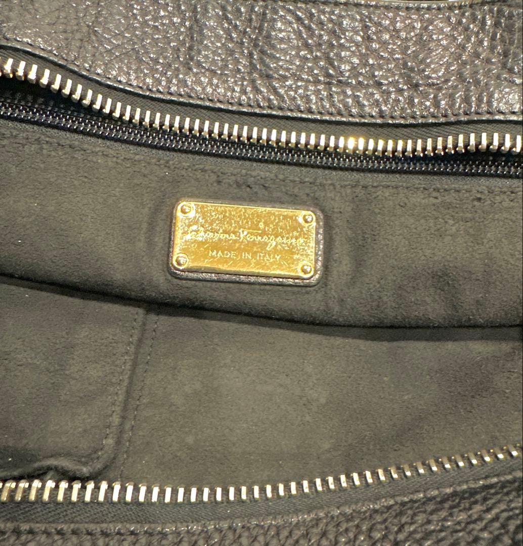 フェラガモ トートバッグ ガンチーニ バイカラー レザー A4可