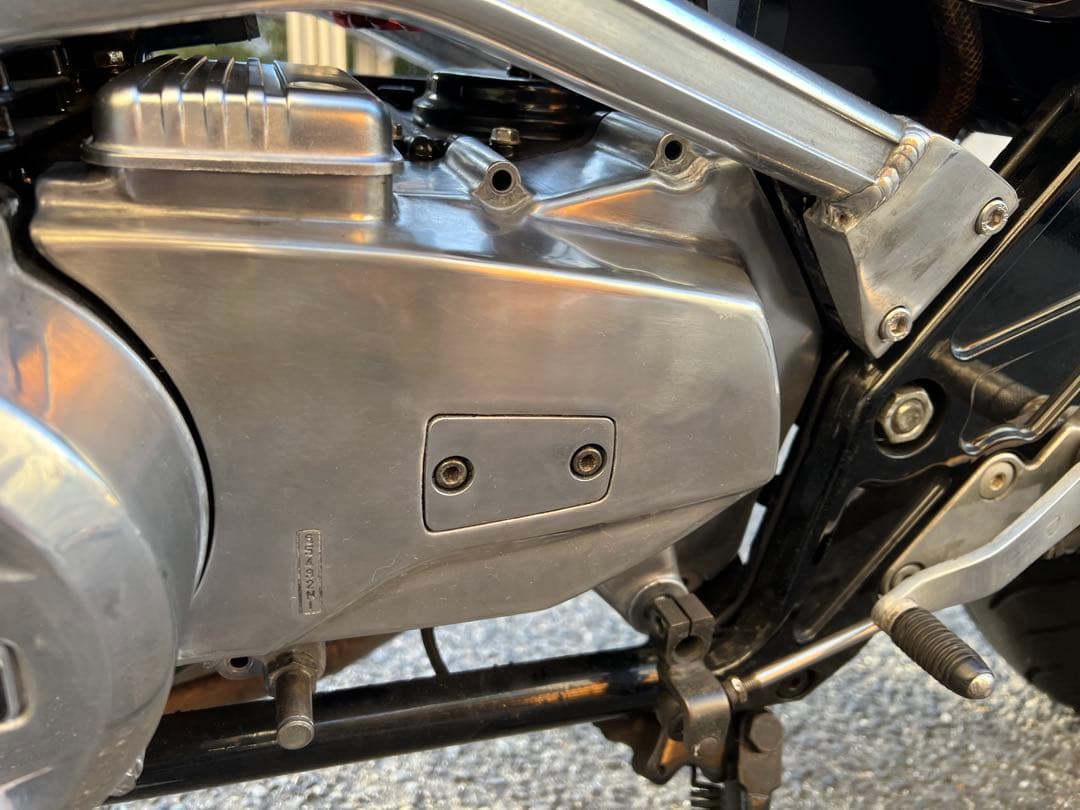 ゼファー 400、ゼファーχ用→Z400GP仕様スプロケットカバー