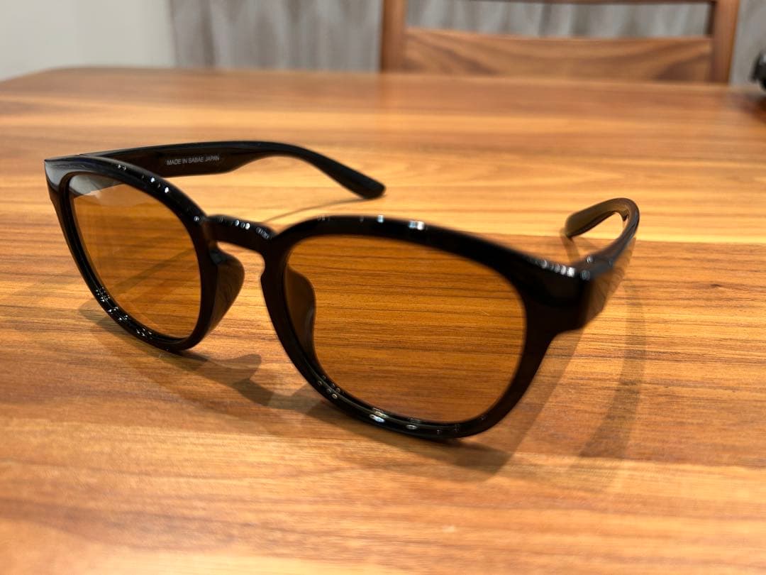 【鯖江製】トヨタ アップサイクル サングラス 偏光調光レンズ（新品未使用）