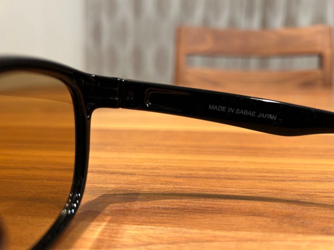 【鯖江製】トヨタ アップサイクル サングラス 偏光調光レンズ（新品未使用）