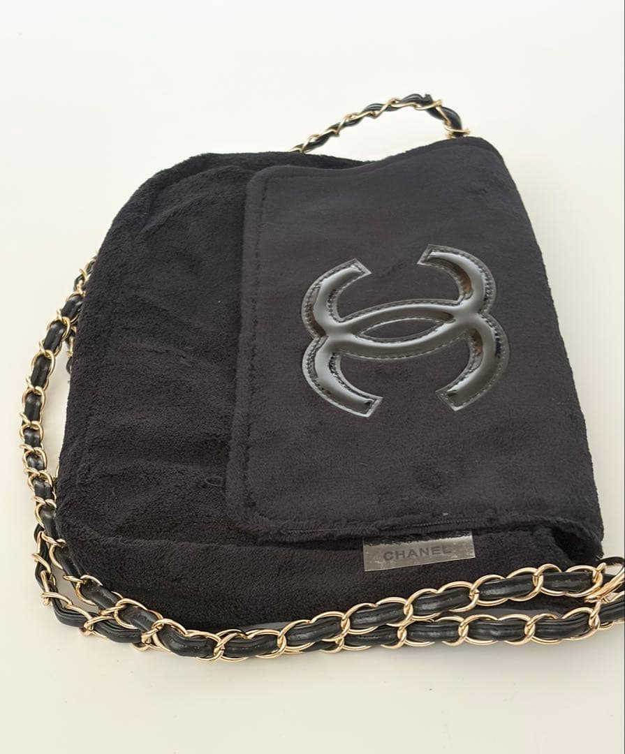 ノベルティ ショルダーバッグ　パイル生地　ロゴマーク　ブラック　シャネル　美品