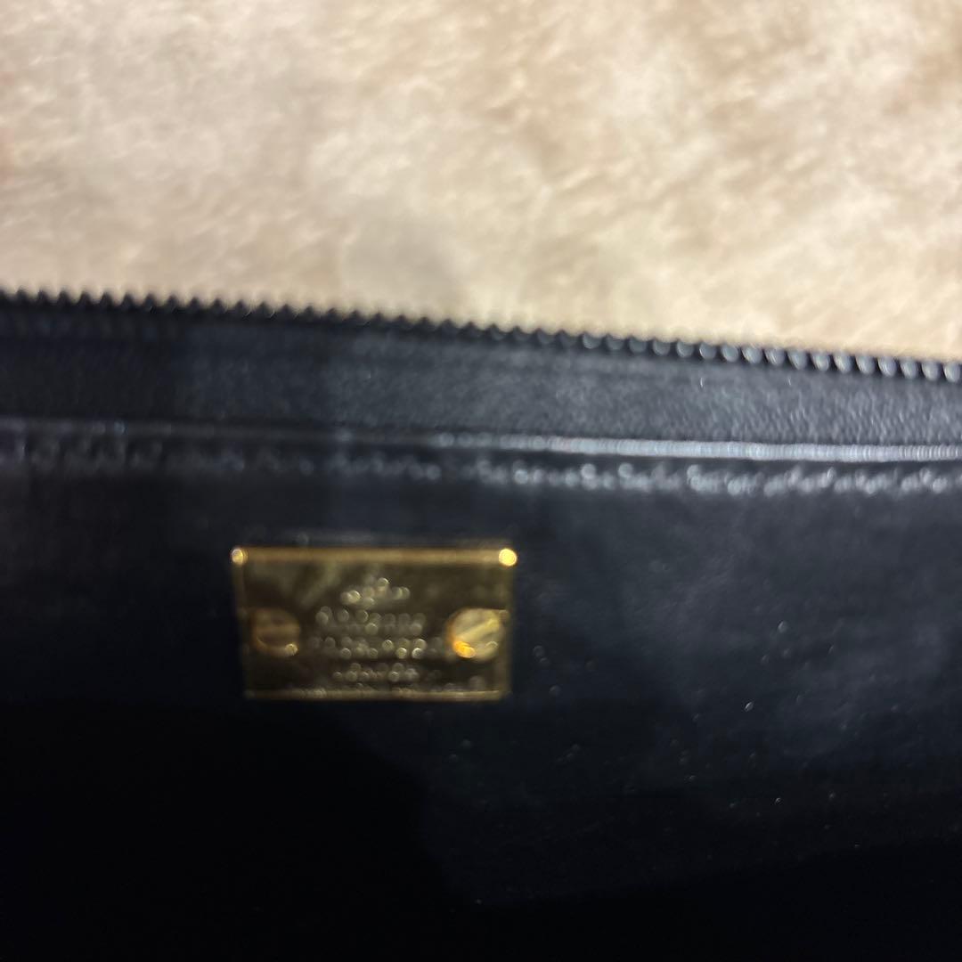 Vivienne Westwoodお財布ショルダー
