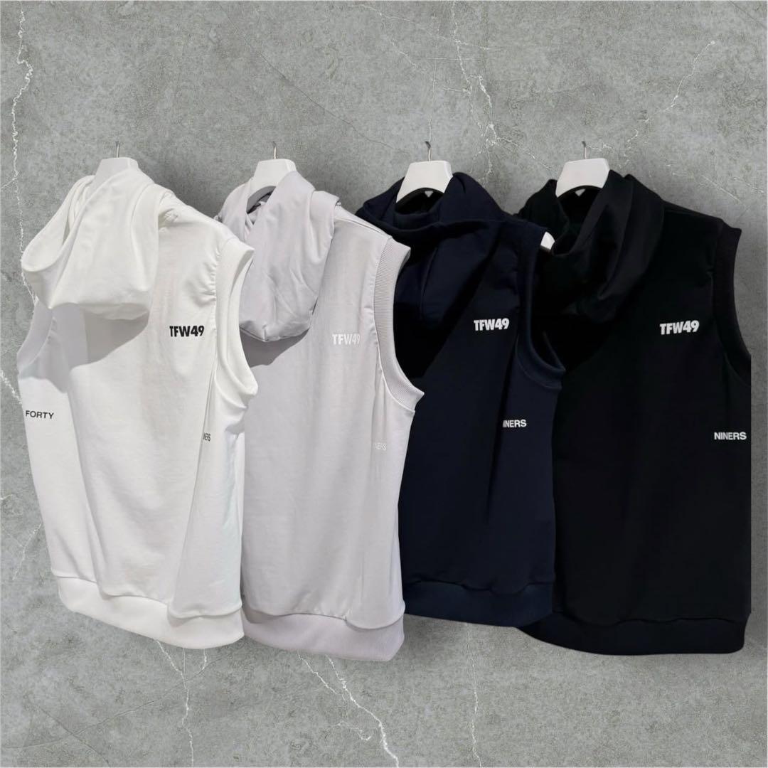 新品タグ付き⭐️2025FW新作⭐️フーディベスト⭐️ホワイト