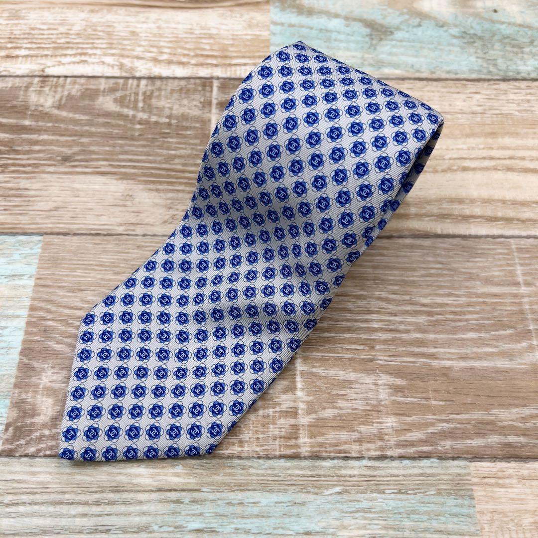 【未使用級】シャネル　ネクタイ　ココマーク　ブルー系　高級シルク