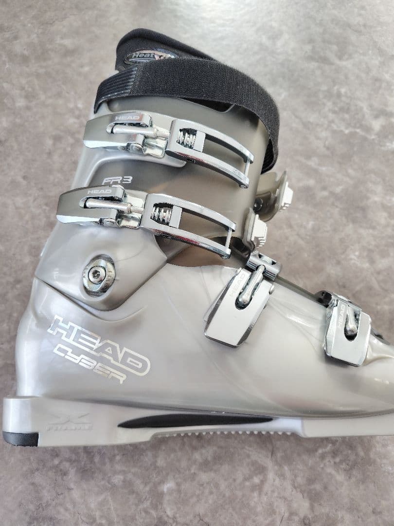 ★美品★HEAD スキー用ブーツ シルバー 収納バッグ（26.0〜26.5cm）