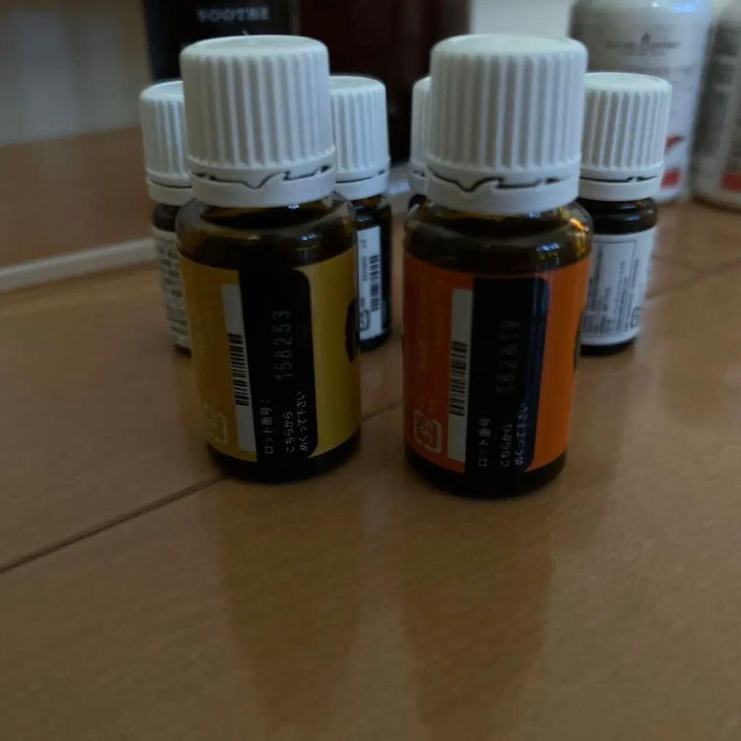 【新品】ヤングリビング エッセンシャルオイル＋マッサージオイル＋サプリ正規品