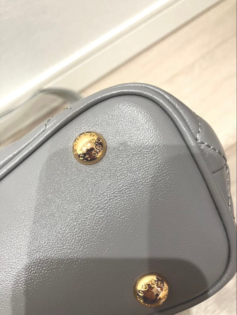 未使用　COCOCELUX GOLD 2wayキルティング ライトグレー バッグ