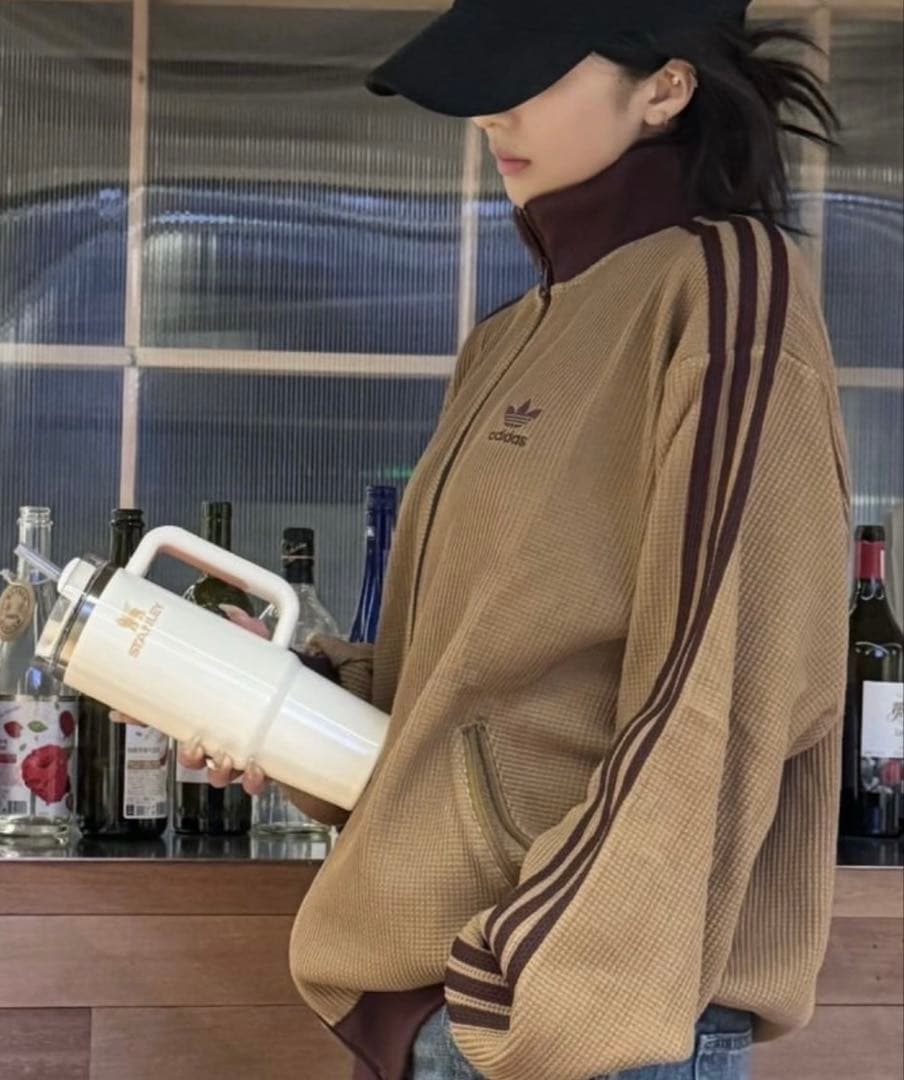 海外限定カラー2XL⭐️adidasワッフルニットトラックトップ ブラウン×マロン