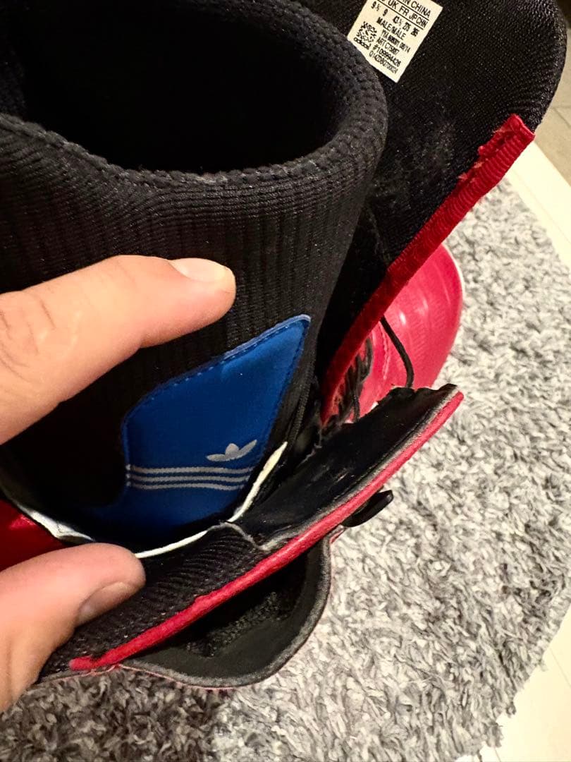 adidas originals スノーボードブーツ Vibramソール　レッド