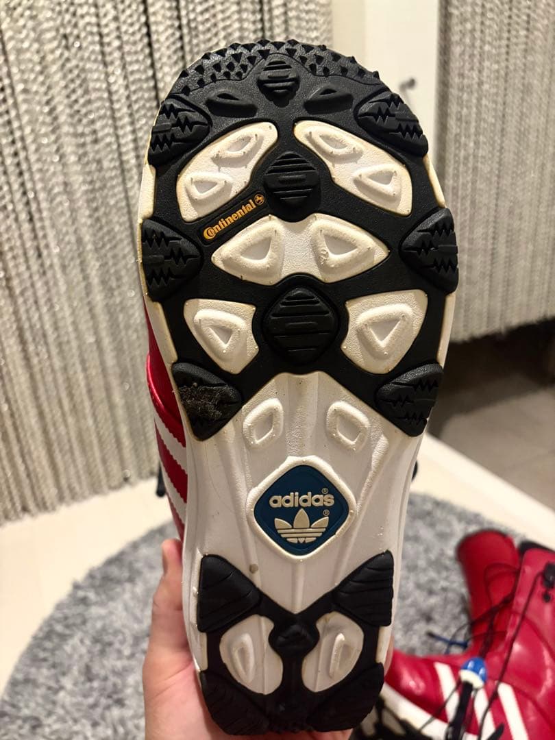 adidas originals スノーボードブーツ Vibramソール　レッド